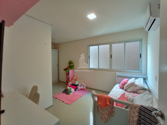 Imagem Casa com 3 Quartos à Venda, 156 m² em Centro - Eusébio Imagem Casa com 3 Quartos à Venda, 156 m² em Centro - Eusébio