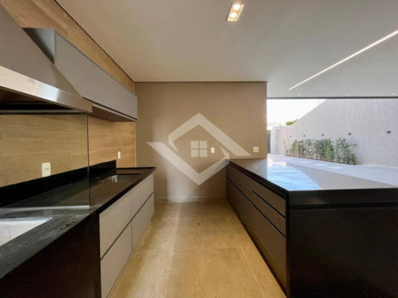 Imagem Casa com 6 Quartos à Venda, 350 m² em Barra Da Tijuca - Rio De Janeiro Imagem Casa com 6 Quartos à Venda, 350 m² em Barra Da Tijuca - Rio De Janeiro