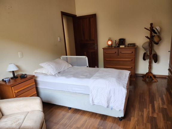 Imagem Sobrado com 4 Quartos à Venda, 204 m² em Santana - Pindamonhangaba