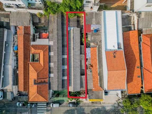 Imagem Casa com 7 Quartos à Venda, 150 m² em Vila Anastácio - São Paulo