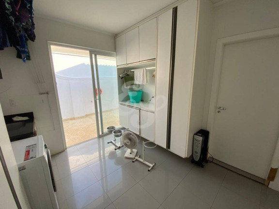 Imagem Casa de Condomínio com 4 Quartos à Venda, 330 m² em Alphaville Residencial Um - Barueri