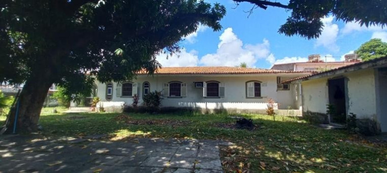 Casa com 5 Quartos à Venda, 333 m² em Candeias - Jaboatão Dos Guararapes