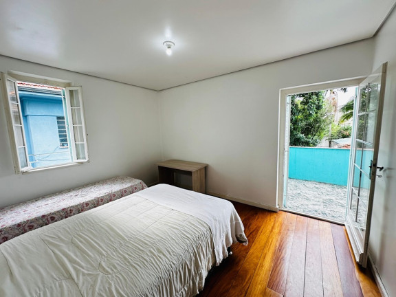 Imagem Casa com 4 Quartos à Venda, 278 m² em Floresta - Porto Alegre Imagem Casa com 4 Quartos à Venda, 278 m² em Floresta - Porto Alegre