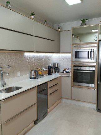 Imagem Apartamento com 3 Quartos à Venda, 135 m² em Agronomica - Florianópolis Imagem Apartamento com 3 Quartos à Venda, 135 m² em Agronomica - Florianópolis