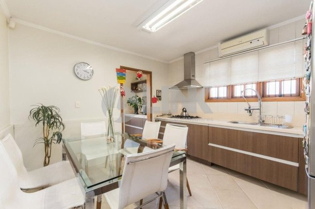 Imagem Casa com 3 Quartos à Venda, 185 m² em Chácara Das Pedras - Porto Alegre