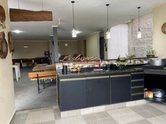 Imagem Casa com 3 Quartos à Venda, 450 m²
