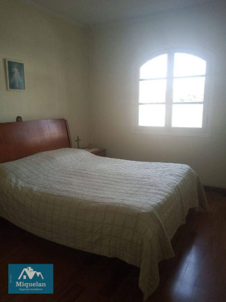 Imagem Sobrado com 4 Quartos à Venda, 205 m² em Horto - São Paulo Imagem Sobrado com 4 Quartos à Venda, 205 m² em Horto - São Paulo
