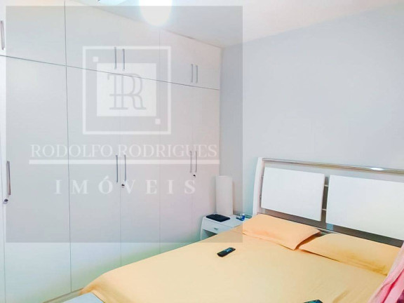 Apartamento com 4 Quartos à Venda, 197 m²