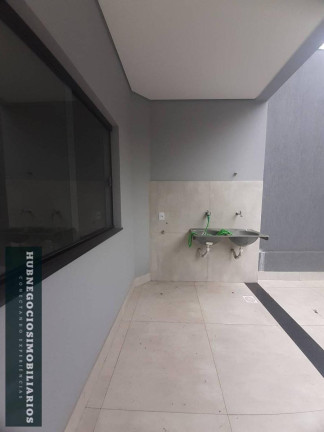 Casa com 4 Quartos à Venda, 240 m²