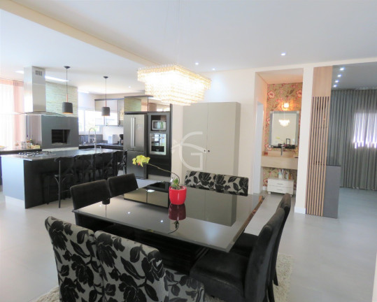 Imagem Casa com 3 Quartos à Venda, 300 m² em Anita Garibaldi - Joinville
