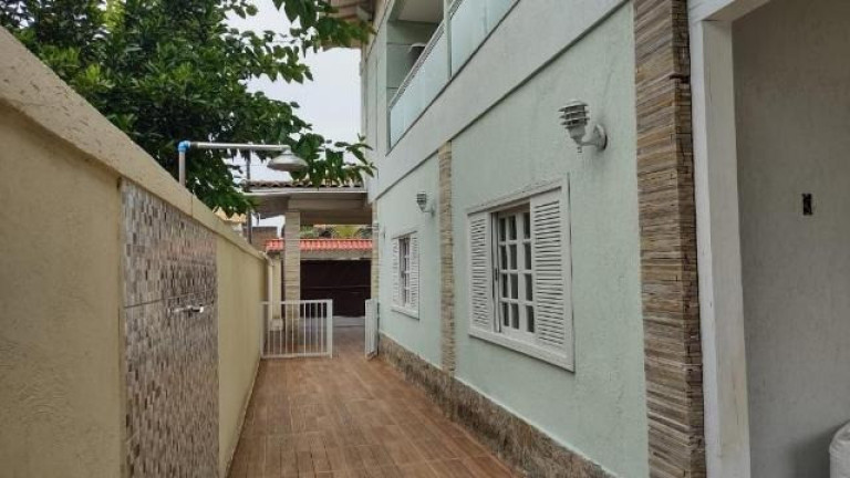 Imagem Casa com 4 Quartos à Venda, 360 m² em Piratininga - Niterói