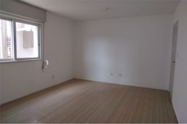 Imagem Apartamento com 1 Quarto à Venda, 26 m² em Santo Antônio - Porto Alegre Imagem Apartamento com 1 Quarto à Venda, 26 m² em Santo Antônio - Porto Alegre