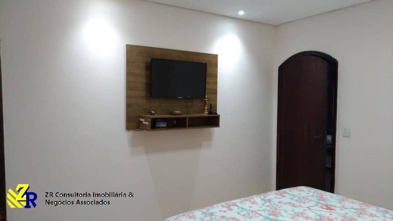 Imagem Sobrado com 3 Quartos à Venda, 300 m² em Jardim Piqueroby - São Paulo