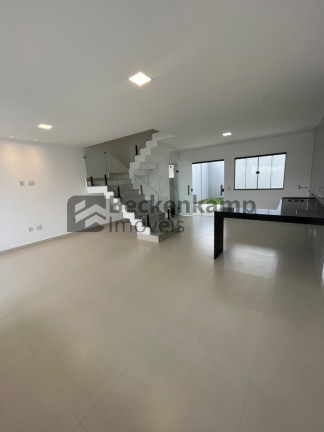 Imagem Casa com 3 Quartos à Venda, em Jardim Belvedere - Volta Redonda Imagem Casa com 3 Quartos à Venda, em Jardim Belvedere - Volta Redonda