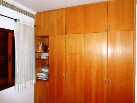 Imagem Casa com 4 Quartos à Venda, 280 m² em Vila Jaboticabeira - Taubaté Imagem Casa com 4 Quartos à Venda, 280 m² em Vila Jaboticabeira - Taubaté