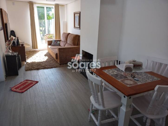 Imagem Sobrado com 2 Quartos à Venda, 143 m² em Laranjal - Pelotas