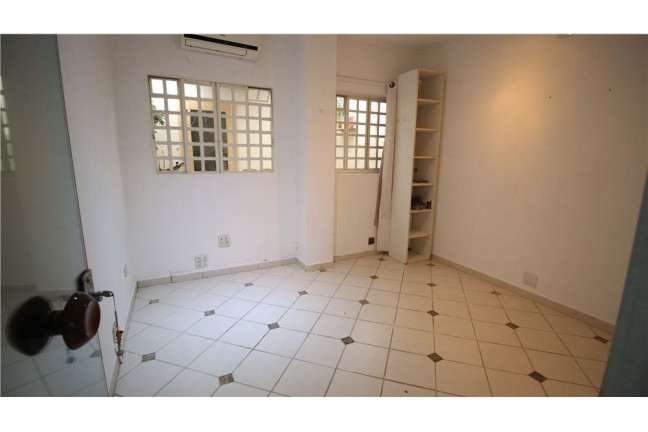 Imagem Casa com 3 Quartos à Venda, em Jardim Paulista - São Paulo Imagem Casa com 3 Quartos à Venda, em Jardim Paulista - São Paulo