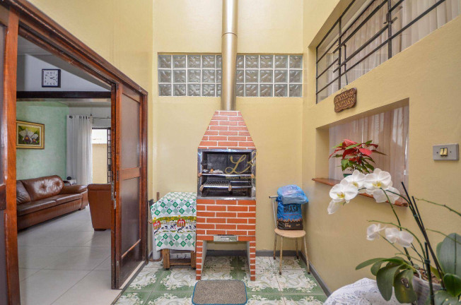 Imagem Casa com 4 Quartos à Venda, 193 m² em água Verde - Curitiba