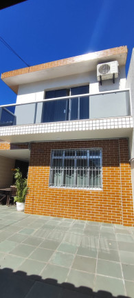 Imagem Casa com 3 Quartos à Venda, 155 m² em Embaré - Santos
