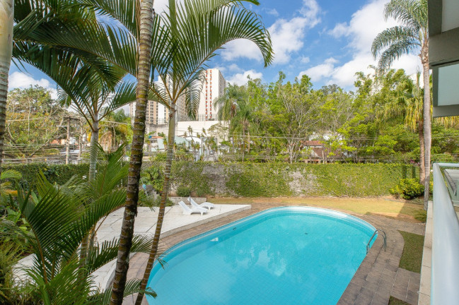 Imagem Casa com 3 Quartos à Venda, 600 m² em Jardim Marajoara - São Paulo