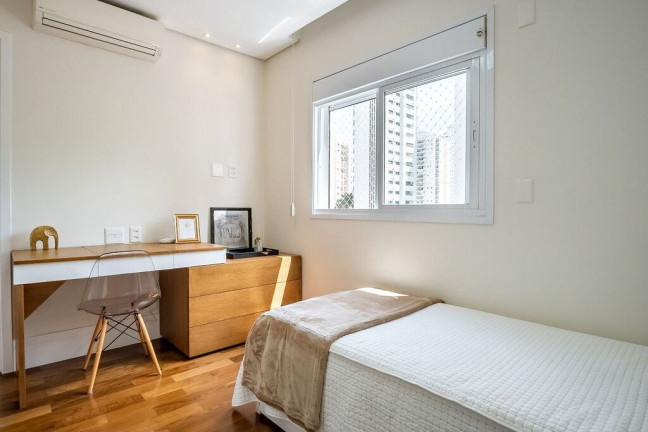 Imagem Imóvel com 4 Quartos à Venda,  em Moema - São Paulo