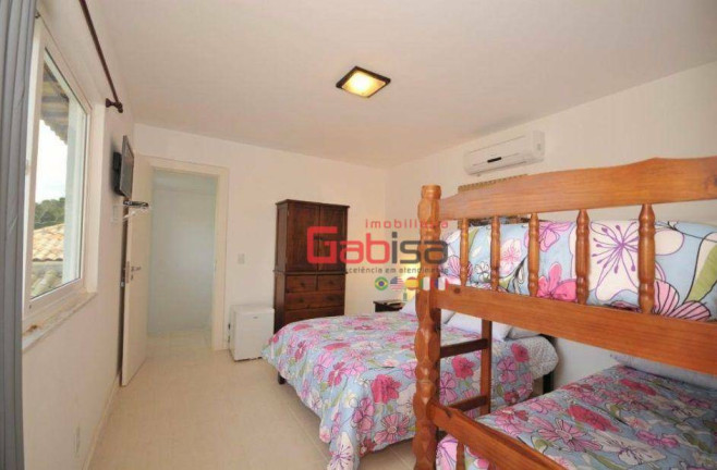 Imagem Casa com 4 Quartos à Venda, 300 m² em Ferradura - Armação Dos Búzios Imagem Casa com 4 Quartos à Venda, 300 m² em Ferradura - Armação Dos Búzios