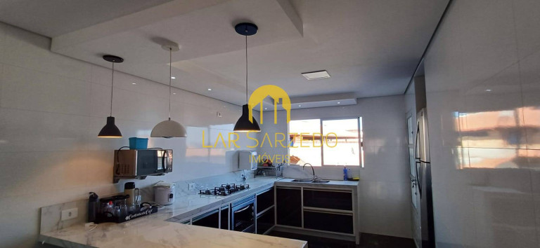 Imagem Casa com 3 Quartos à Venda, 200 m² em Petrovale - Betim Imagem Casa com 3 Quartos à Venda, 200 m² em Petrovale - Betim