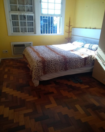 Imagem Apartamento com 4 Quartos à Venda, 105 m² em São João - Porto Alegre Imagem Apartamento com 4 Quartos à Venda, 105 m² em São João - Porto Alegre
