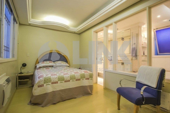 Imagem Imóvel com 3 Quartos à Venda, 94 m² em Petrópolis - Porto Alegre