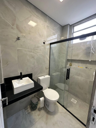Apartamento com 2 Quartos à Venda, 55 m² em Embaré - Santos
