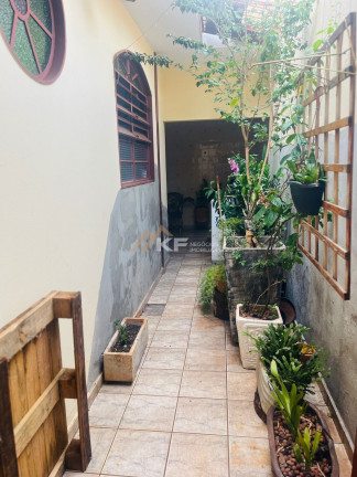 Imagem Casa com 3 Quartos à Venda, 121 m² em Sumarezinho - Ribeirão Preto Imagem Casa com 3 Quartos à Venda, 121 m² em Sumarezinho - Ribeirão Preto
