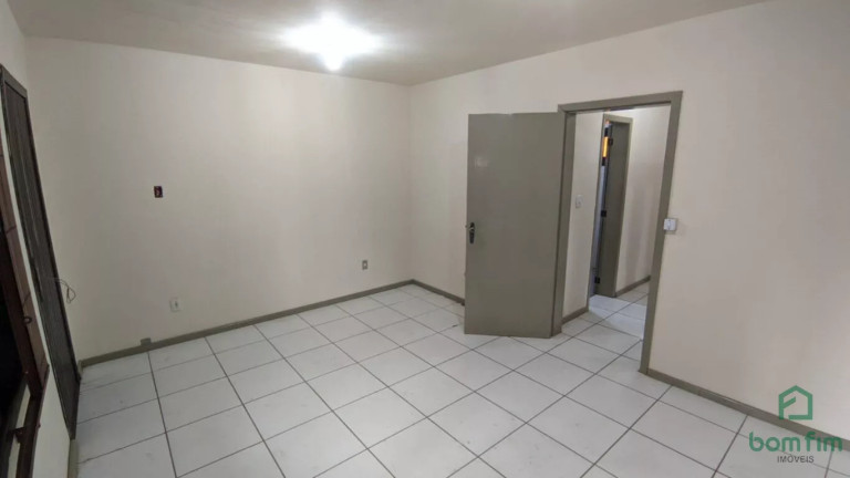 Imagem Casa com 3 Quartos para Alugar, 152 m² em Menino Deus - Porto Alegre Imagem Casa com 3 Quartos para Alugar, 152 m² em Menino Deus - Porto Alegre