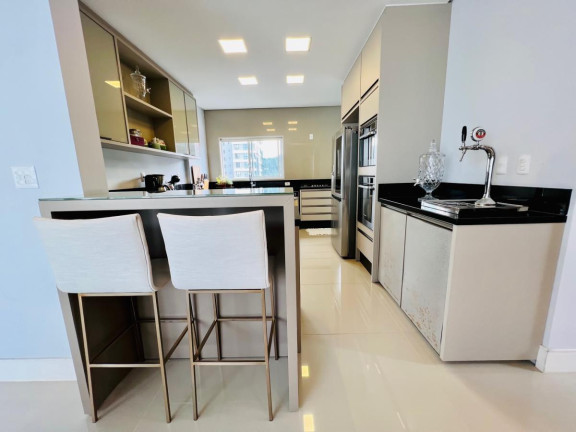 Imagem Apartamento com 4 Quartos à Venda, 237 m² em Pioneiros - Balneário Camboriú Imagem Apartamento com 4 Quartos à Venda, 237 m² em Pioneiros - Balneário Camboriú