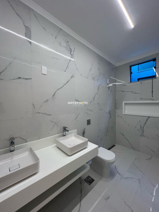 Imagem Casa com 3 Quartos à Venda, 167 m²