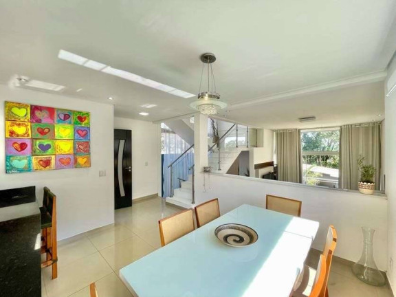 Imagem Casa com 3 Quartos à Venda, 301 m² em Pitas - Cotia Imagem Casa com 3 Quartos à Venda, 301 m² em Pitas - Cotia