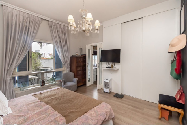 Imagem Casa com 4 Quartos à Venda, 300 m² em Moema - São Paulo
