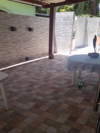 Imagem Casa com 3 Quartos à Venda, 180 m² em Estrada Do Coco - Lauro De Freitas Imagem Casa com 3 Quartos à Venda, 180 m² em Estrada Do Coco - Lauro De Freitas