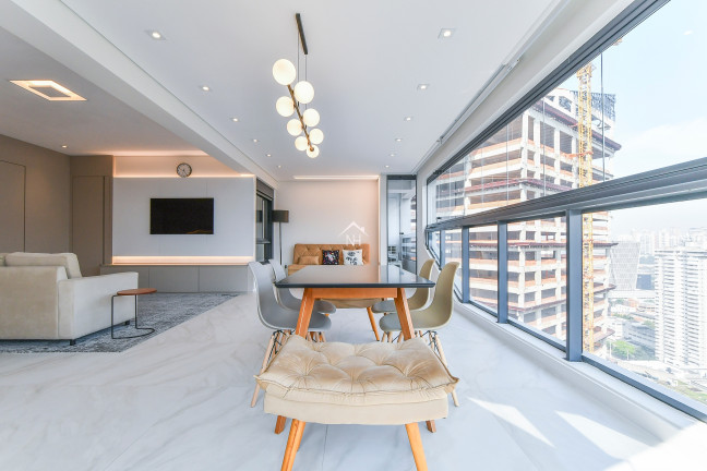 Apartamento com 3 Quartos à Venda, 162 m² em Jardim Das Acácias - São Paulo
