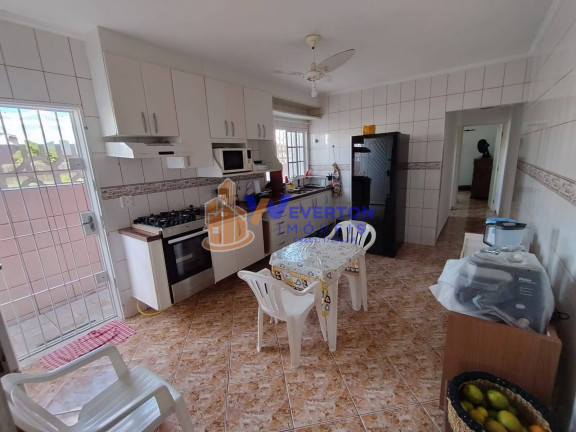 Imagem Casa com 2 Quartos à Venda,  em Vila Seabra - Mongaguá
