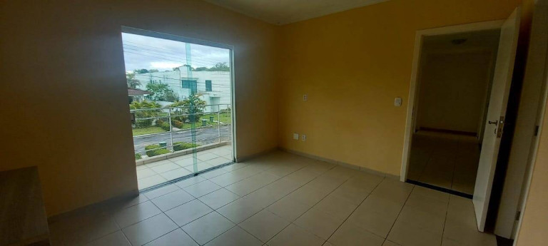 Imagem Casa com 3 Quartos para Alugar,  em Ponta Negra - Manaus