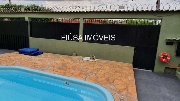 Casa com 2 Quartos à Venda,  em Centro - Rifaina