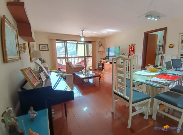 Imóvel com 2 Quartos à Venda, 100 m² em Várzea - Teresópolis