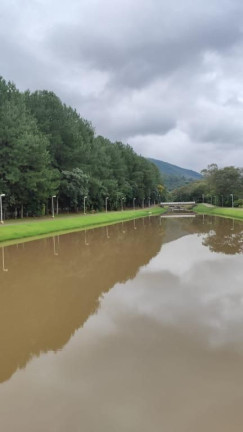 Imagem Terreno à Venda, 1.037 m² em Condomínio Flamboyant - Atibaia Imagem Terreno à Venda, 1.037 m² em Condomínio Flamboyant - Atibaia