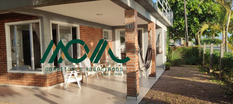 Imagem Casa com 4 Quartos para Alugar, 160 m² em Praia Do Imperador - Itapoá Imagem Casa com 4 Quartos para Alugar, 160 m² em Praia Do Imperador - Itapoá