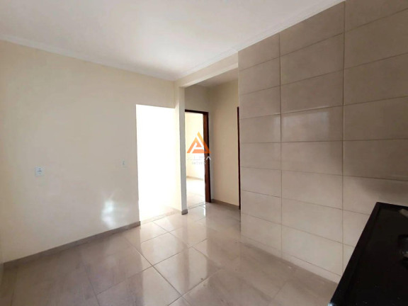 Imagem Casa com 2 Quartos à Venda, 93 m²