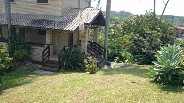 Casa com 4 Quartos à Venda,  em Cachoeira Do Bom Jesus - Florianópolis