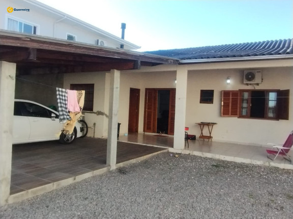 Imagem Casa com 2 Quartos à Venda, 360 m² em Carianos - Florianópolis