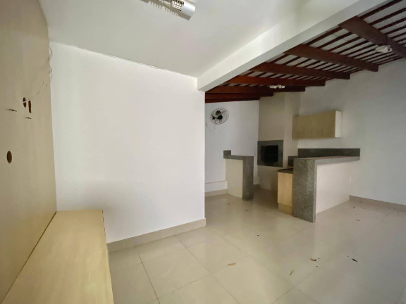 Casa de Condomínio com 3 Quartos à Venda, 300 m² em Despraiado - Cuiabá