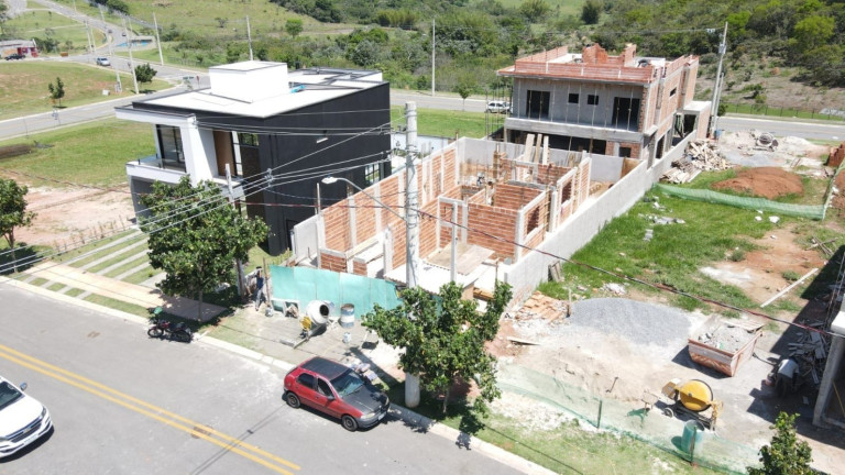 Imagem Sobrado com 3 Quartos à Venda, em Jardim Marlene Miranda - Taubaté Imagem Sobrado com 3 Quartos à Venda, em Jardim Marlene Miranda - Taubaté