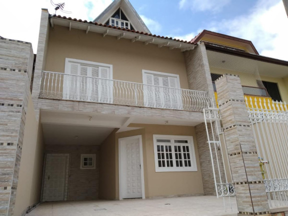 Casa com 3 Quartos à Venda, 160 m² em Atuba - Curitiba
